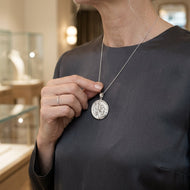 Dije San Cristóbal, plata 950