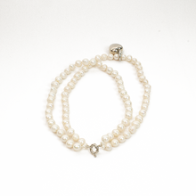 Cargar imagen en el visor de la galería, Collar 2 Hilos Perlas Corazón, plata 950
