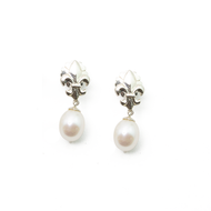 Arete Flor de Lis  Perla c/movimiento plata 950